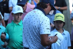 Rickie-Autograph